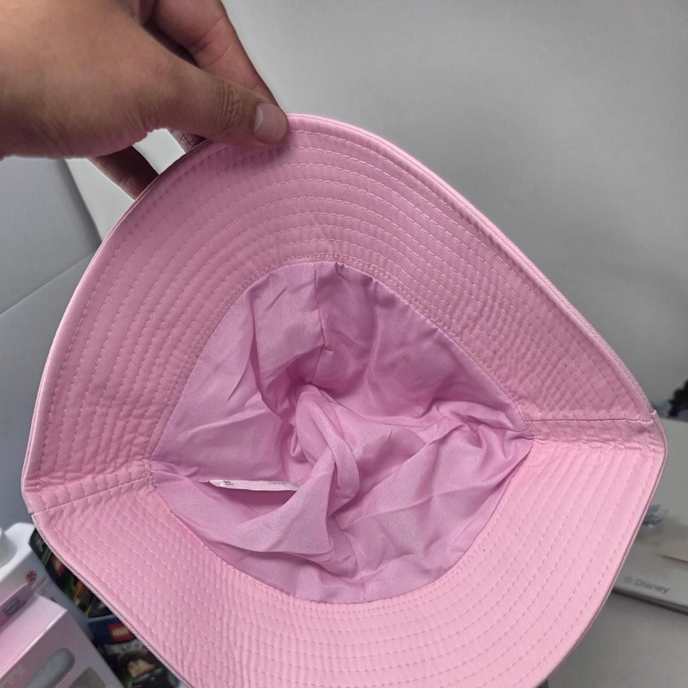 Claire's axolotl bucket hat - Picture 3 of 3